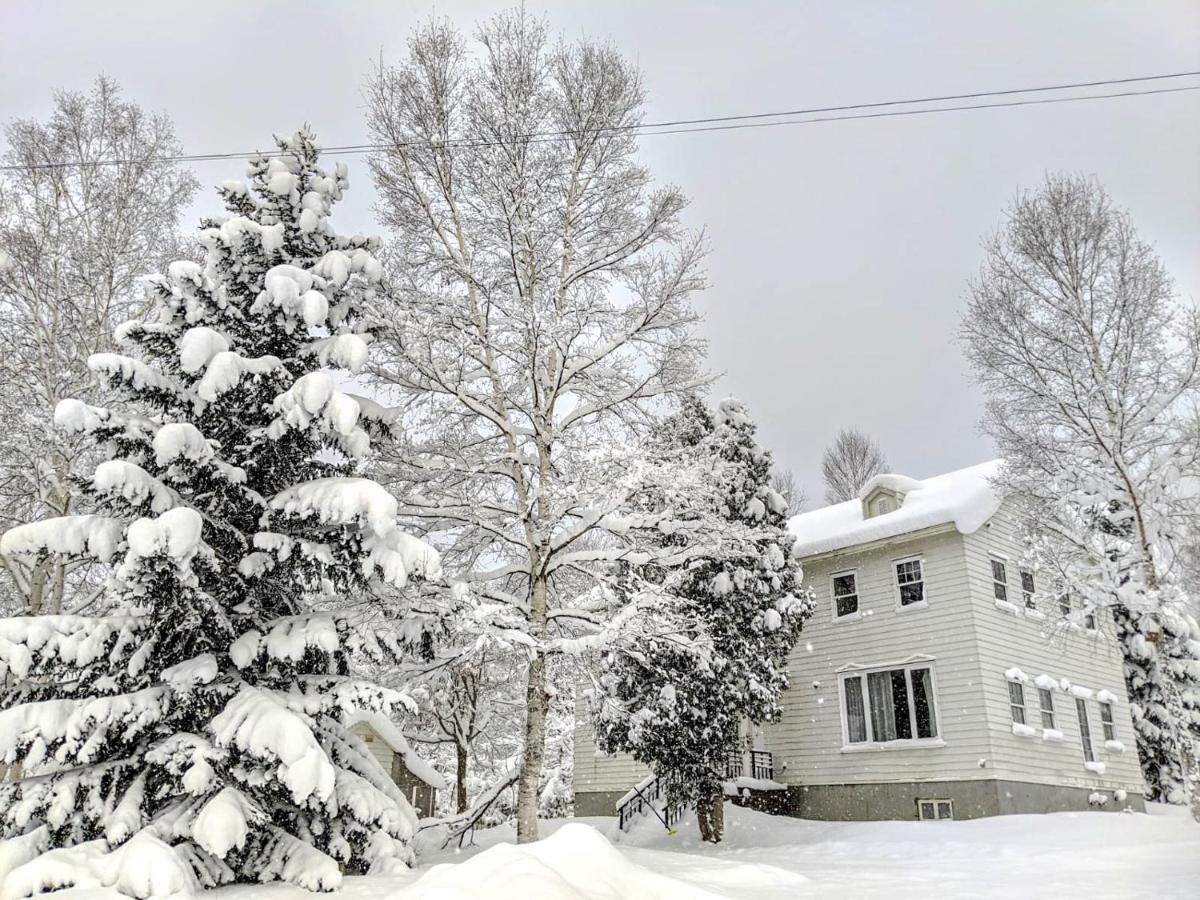 Chalet Banff - 6 Bedroom 6 Bathroom Ski Lodge Niseko Esterno foto